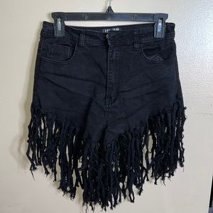 Jc Jq Shredded Jean Shorts size large